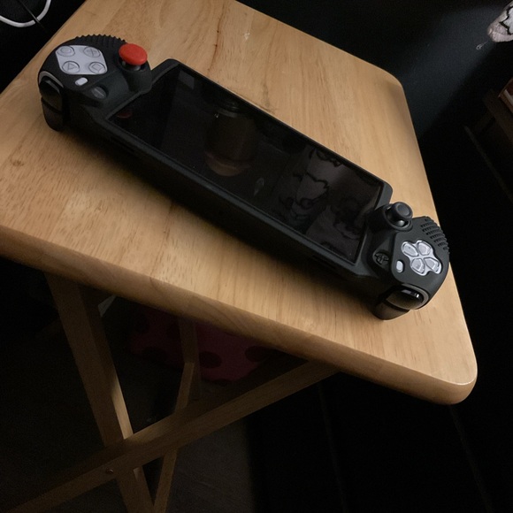 Black Handheld Gaming Console - Picture 2 of 8